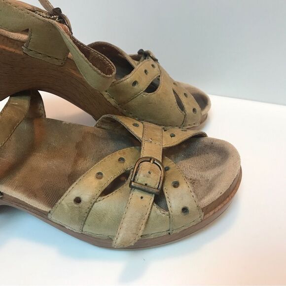 Dansko Sissy Strappy Clog Heeled Sandals in Tan Leather (38) - Picture 2 of 11